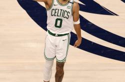 九游娱乐- 塔图姆60分回放 