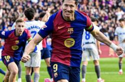 九游- 莱万多夫斯基vs内马尔 