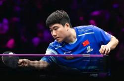 -关于战术调整首场状态出色，SKT观众沸腾！，莱万多夫斯基重返赛场引发球迷热议的信息